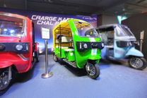 Baxy Mobility Taksy Specifications & Features - BusesDekho